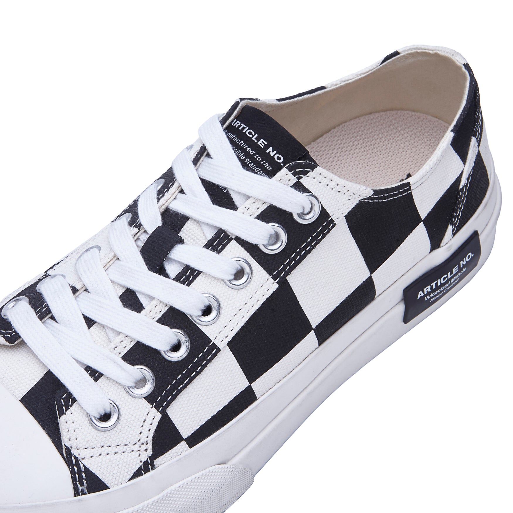 ARTICLE NO. 1007-S4-02 BLACK CHECKED SIDE PATCH LOW-TOP VULCANIZED
